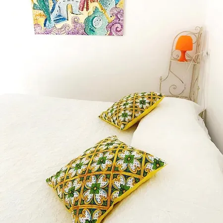 Guest house L'Angolo Di Laura Comfortable Rooms