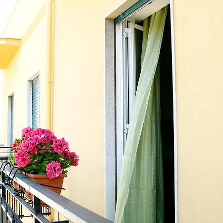 L'Angolo Di Laura Comfortable Rooms 3*