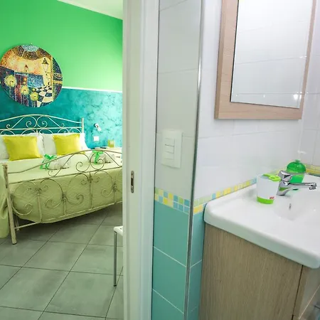 L'Angolo Di Laura Comfortable Rooms 3*